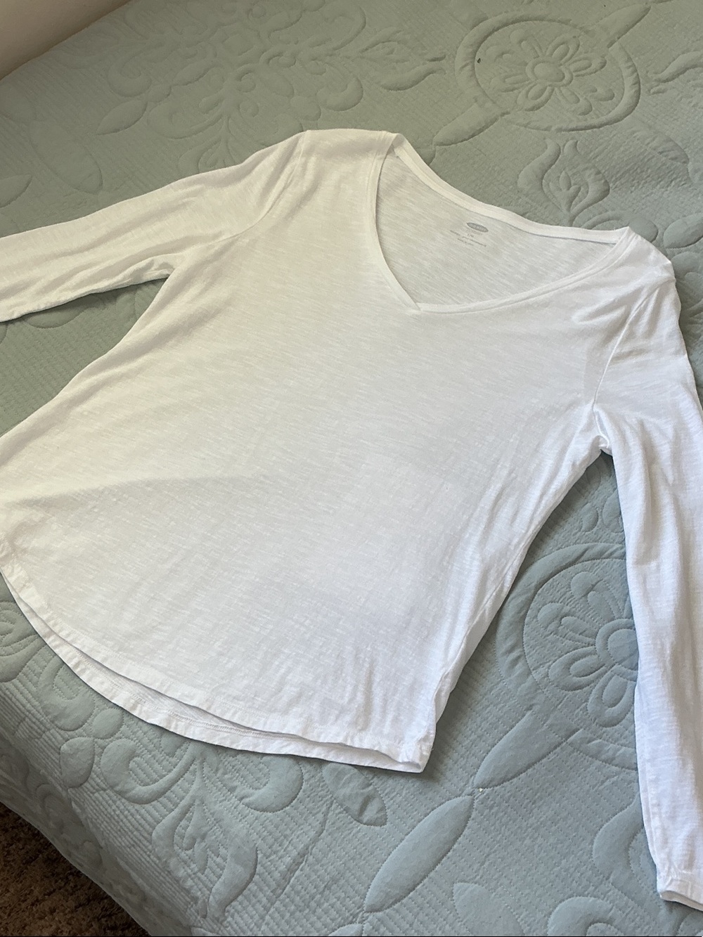 Old Navy White V-Neck Lightweight Relaxed Fit Long Sleeve Tee